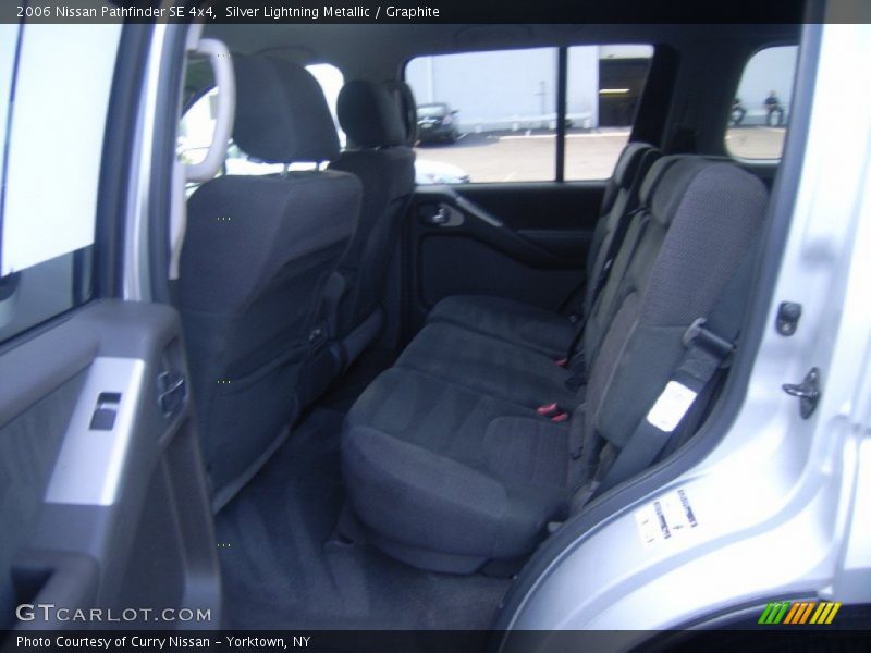 Silver Lightning Metallic / Graphite 2006 Nissan Pathfinder SE 4x4