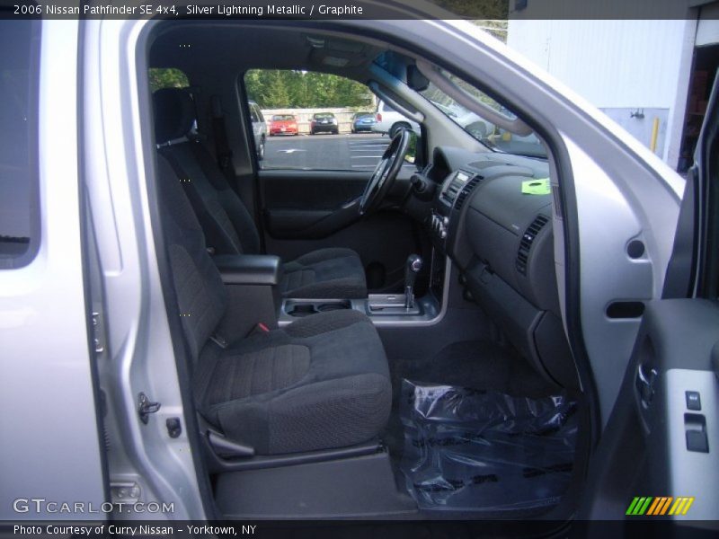 Silver Lightning Metallic / Graphite 2006 Nissan Pathfinder SE 4x4