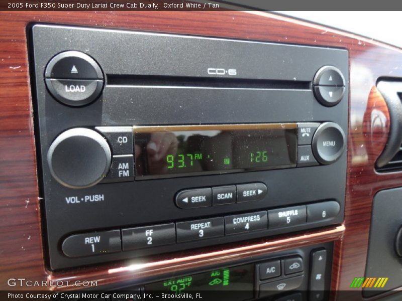 Controls of 2005 F350 Super Duty Lariat Crew Cab Dually