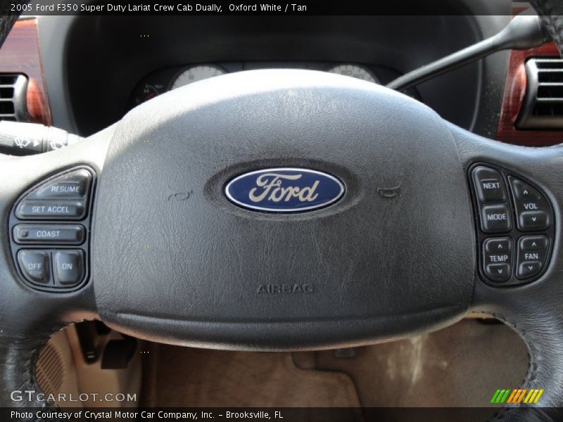 Controls of 2005 F350 Super Duty Lariat Crew Cab Dually