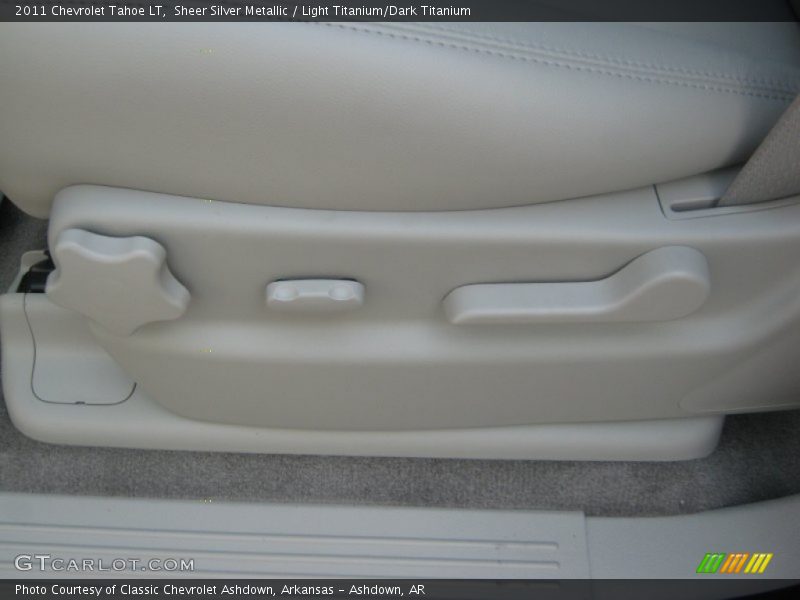 Sheer Silver Metallic / Light Titanium/Dark Titanium 2011 Chevrolet Tahoe LT