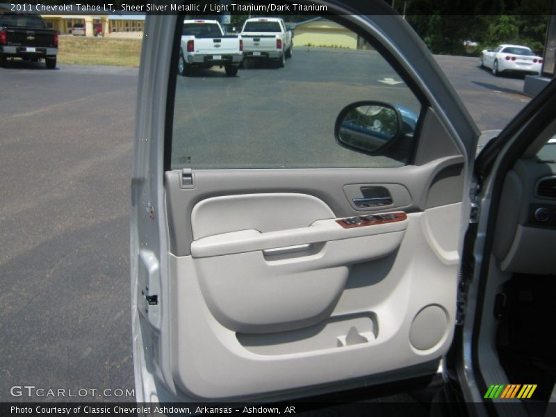 Sheer Silver Metallic / Light Titanium/Dark Titanium 2011 Chevrolet Tahoe LT