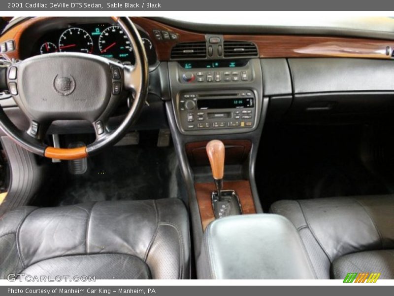 Dashboard of 2001 DeVille DTS Sedan