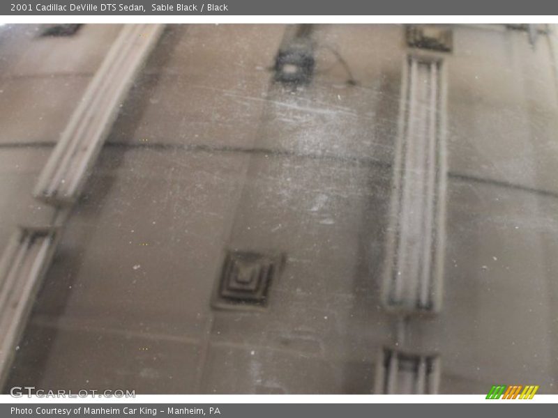 Sable Black / Black 2001 Cadillac DeVille DTS Sedan