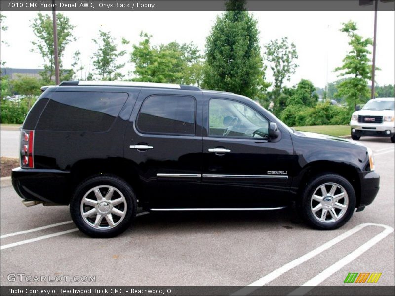 Onyx Black / Ebony 2010 GMC Yukon Denali AWD