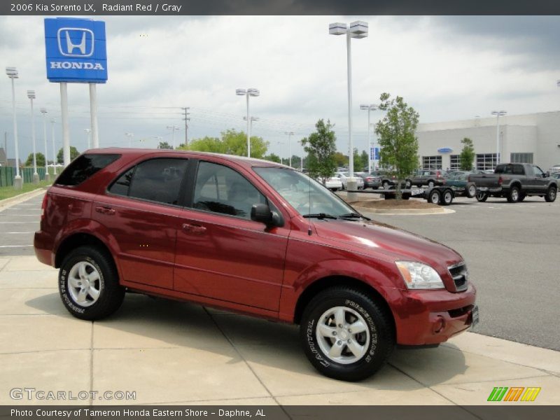 Radiant Red / Gray 2006 Kia Sorento LX