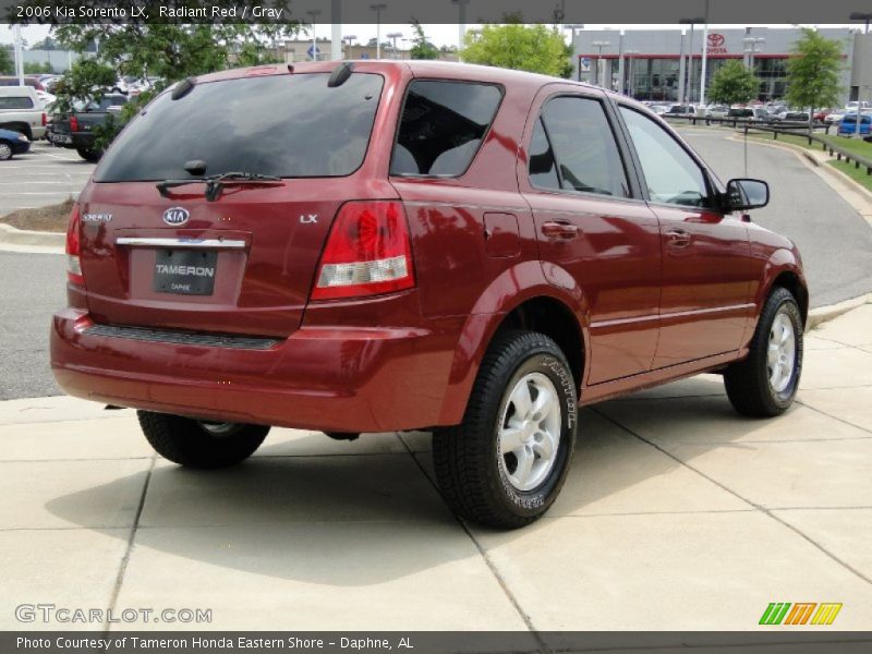 Radiant Red / Gray 2006 Kia Sorento LX