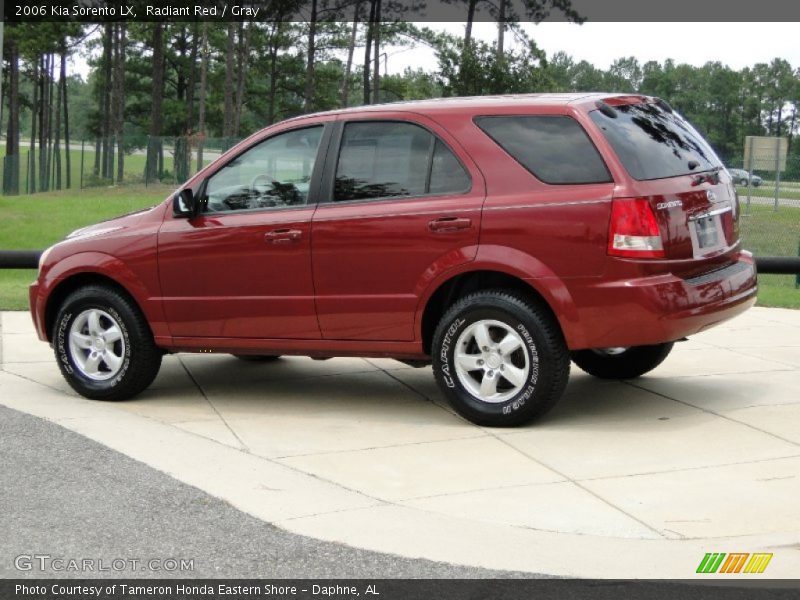Radiant Red / Gray 2006 Kia Sorento LX