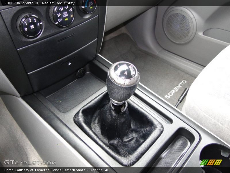  2006 Sorento LX 5 Speed Manual Shifter
