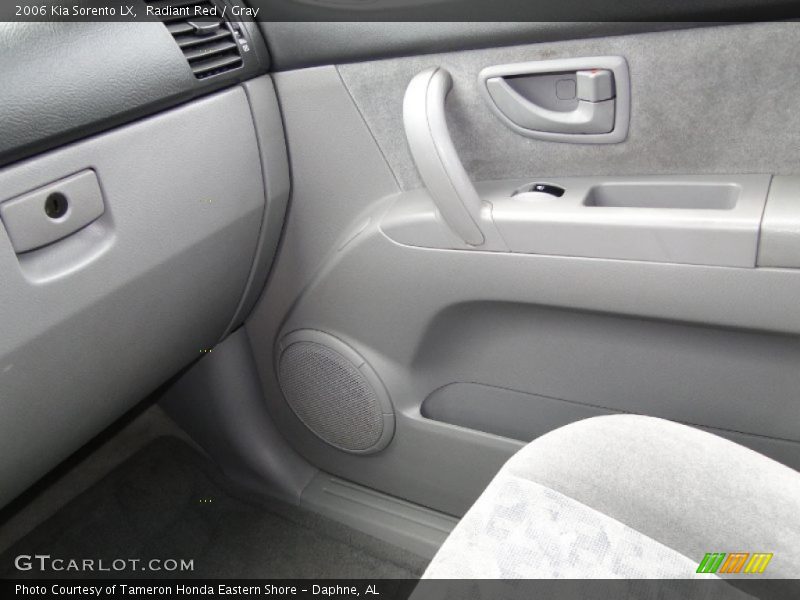 Radiant Red / Gray 2006 Kia Sorento LX
