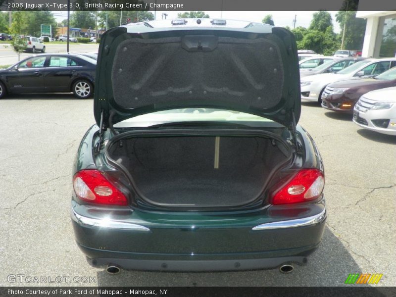 British Racing Green / Champagne 2006 Jaguar X-Type 3.0