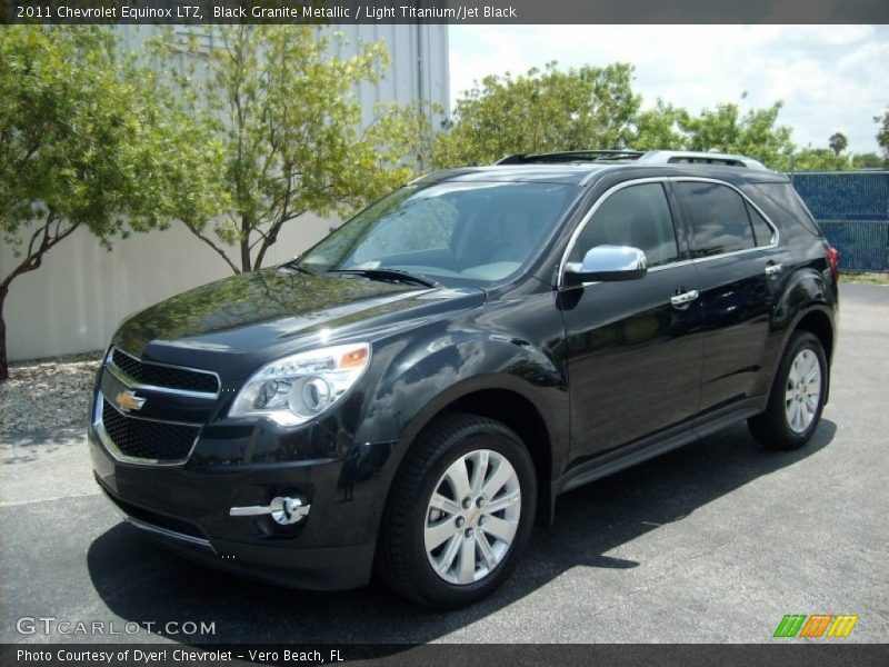 Front 3/4 View of 2011 Equinox LTZ
