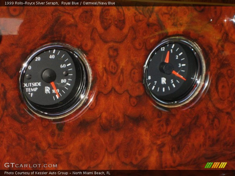 Controls of 1999 Silver Seraph 