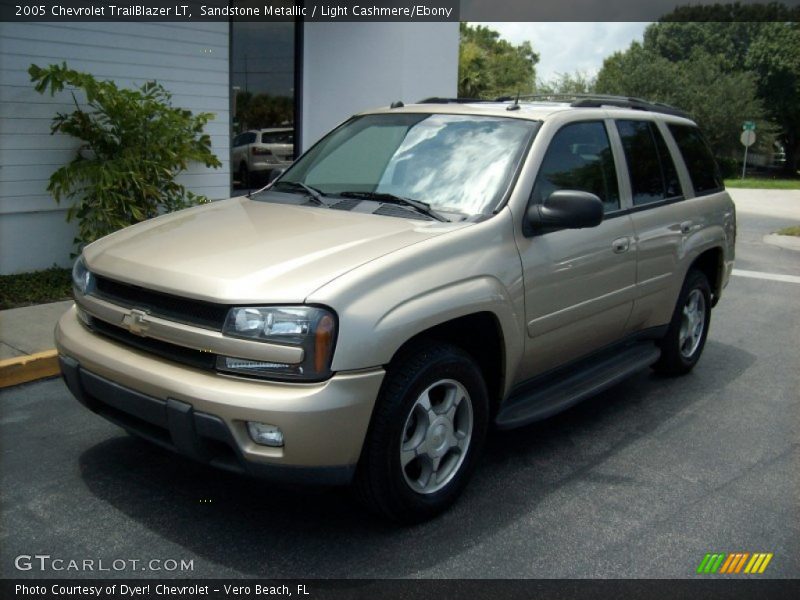Sandstone Metallic / Light Cashmere/Ebony 2005 Chevrolet TrailBlazer LT