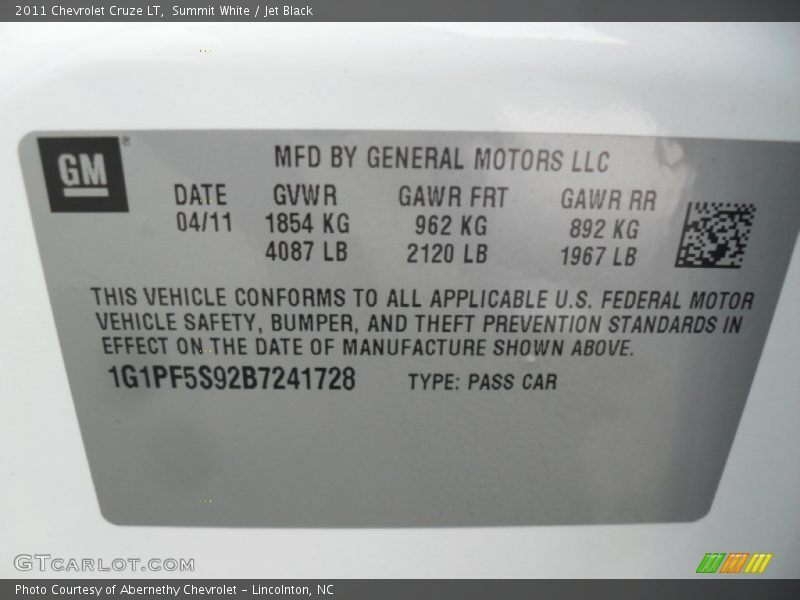 Summit White / Jet Black 2011 Chevrolet Cruze LT