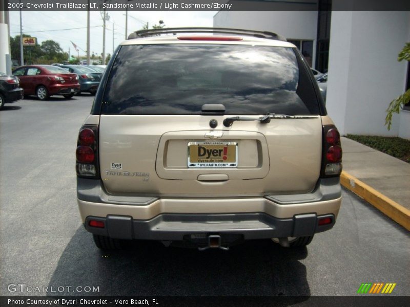 Sandstone Metallic / Light Cashmere/Ebony 2005 Chevrolet TrailBlazer LT