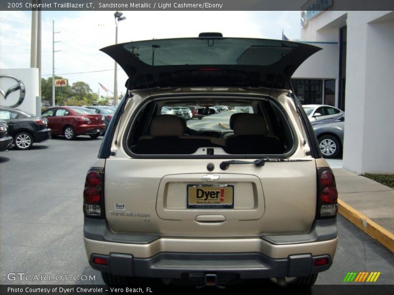 Sandstone Metallic / Light Cashmere/Ebony 2005 Chevrolet TrailBlazer LT