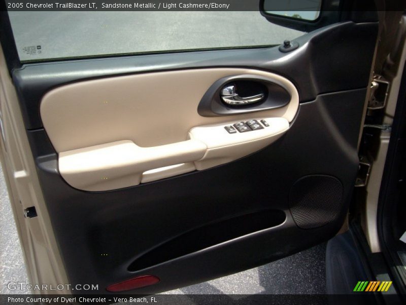 Sandstone Metallic / Light Cashmere/Ebony 2005 Chevrolet TrailBlazer LT
