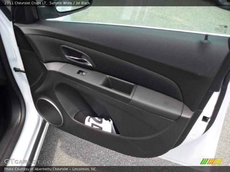 Summit White / Jet Black 2011 Chevrolet Cruze LT