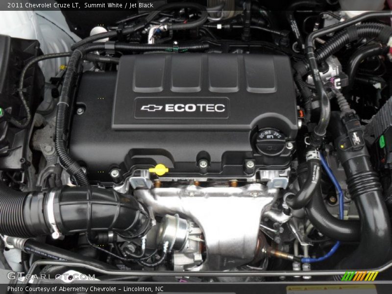 Summit White / Jet Black 2011 Chevrolet Cruze LT