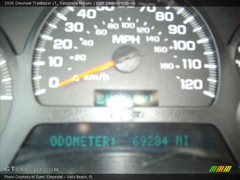 Sandstone Metallic / Light Cashmere/Ebony 2005 Chevrolet TrailBlazer LT