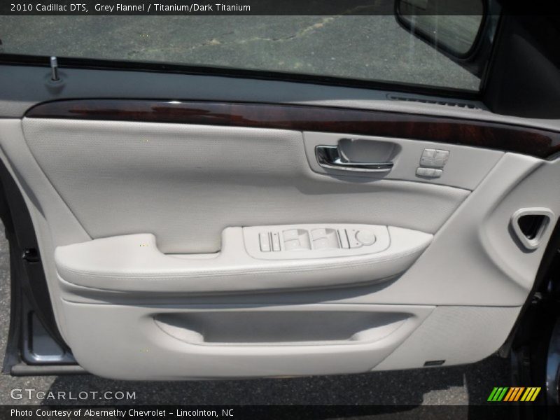 Grey Flannel / Titanium/Dark Titanium 2010 Cadillac DTS