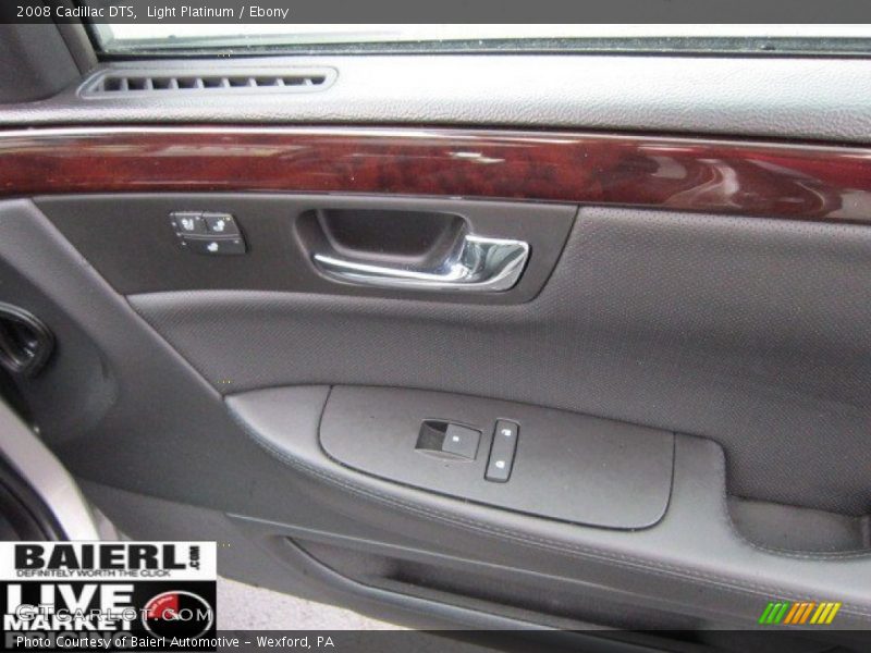 Light Platinum / Ebony 2008 Cadillac DTS
