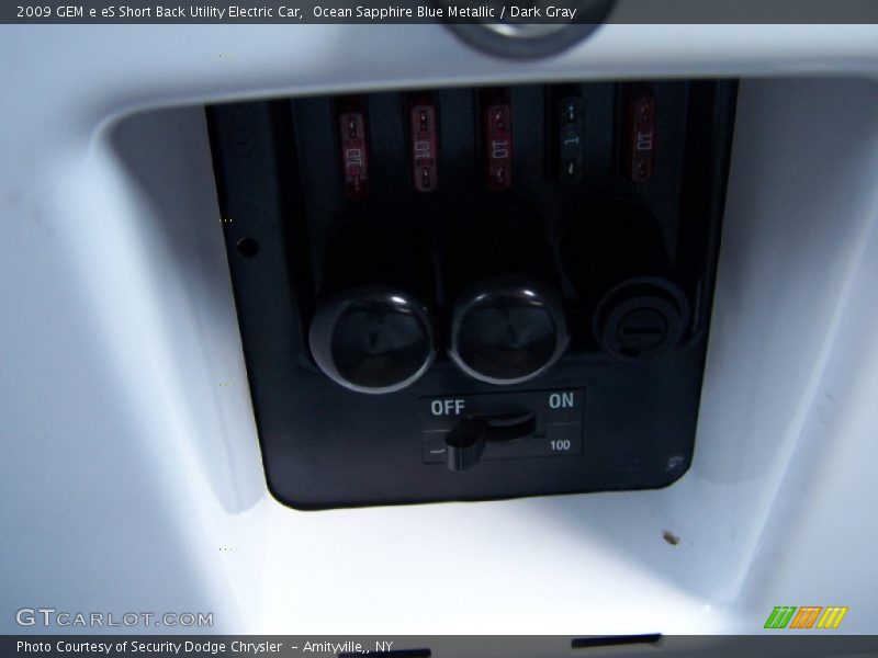 Controls of 2009 e eS Short Back Utility Electric Car