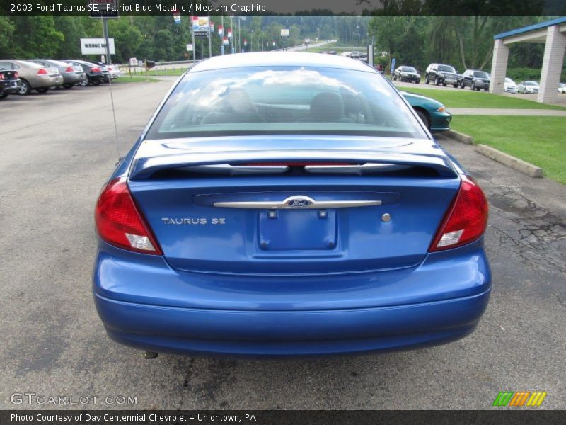 Patriot Blue Metallic / Medium Graphite 2003 Ford Taurus SE