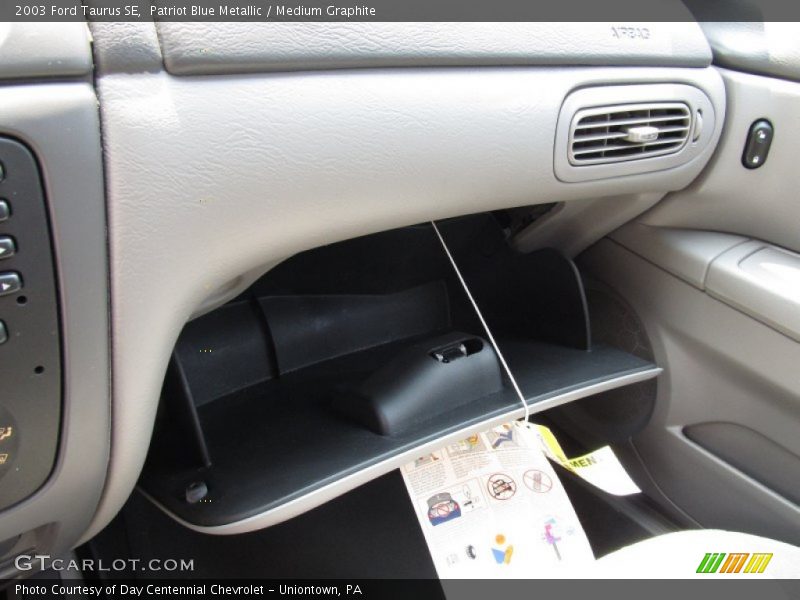 Patriot Blue Metallic / Medium Graphite 2003 Ford Taurus SE