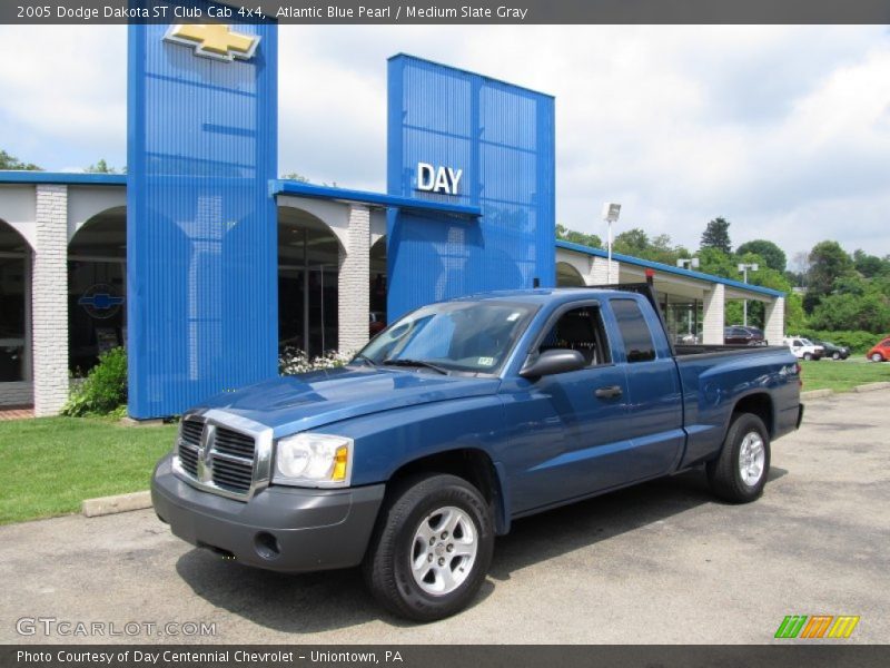 Atlantic Blue Pearl / Medium Slate Gray 2005 Dodge Dakota ST Club Cab 4x4