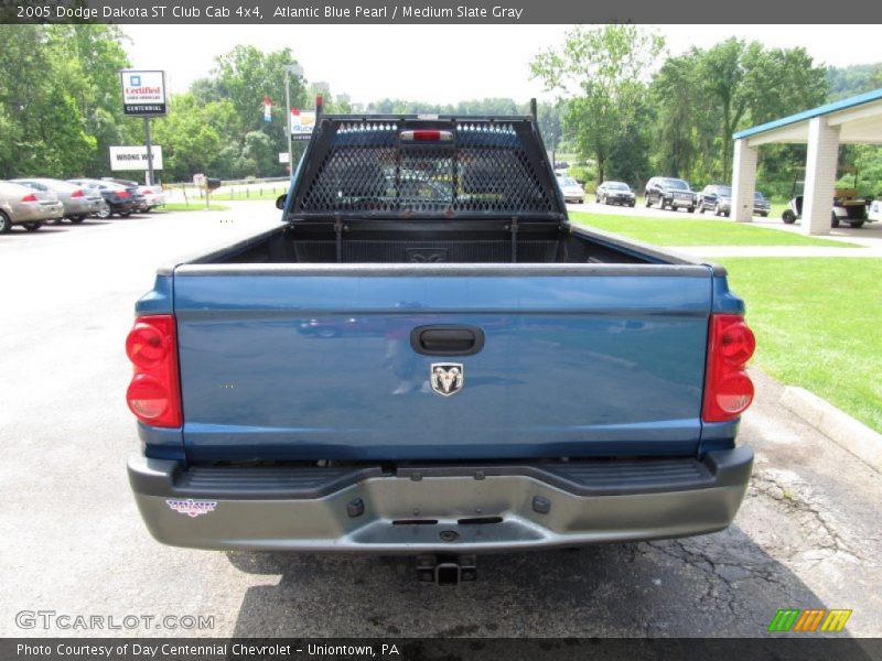 Atlantic Blue Pearl / Medium Slate Gray 2005 Dodge Dakota ST Club Cab 4x4