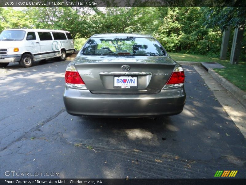 Phantom Gray Pearl / Gray 2005 Toyota Camry LE