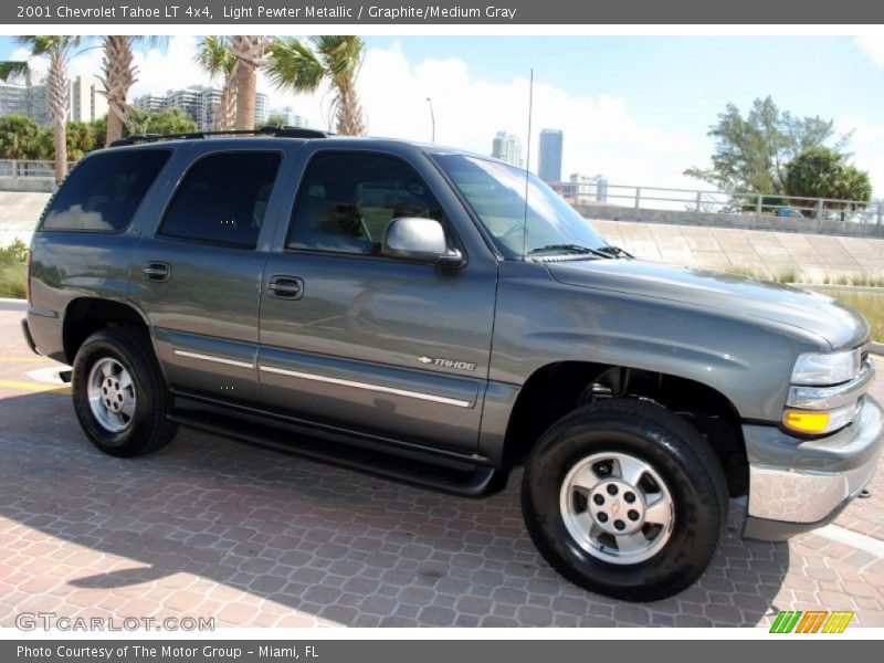 Light Pewter Metallic / Graphite/Medium Gray 2001 Chevrolet Tahoe LT 4x4