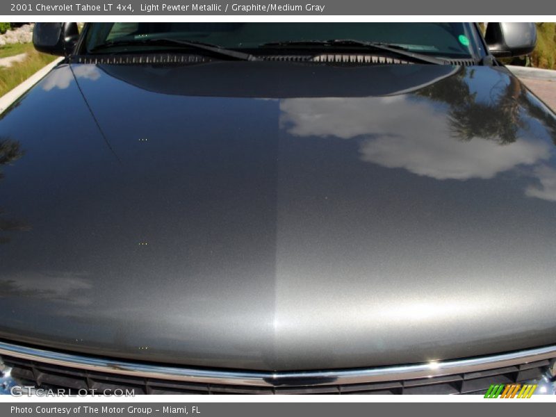 Light Pewter Metallic / Graphite/Medium Gray 2001 Chevrolet Tahoe LT 4x4