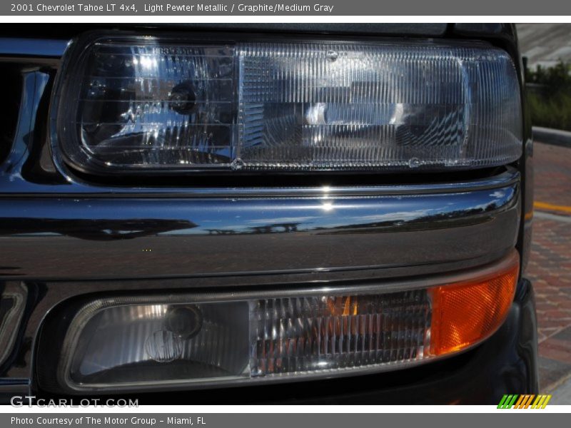 Light Pewter Metallic / Graphite/Medium Gray 2001 Chevrolet Tahoe LT 4x4