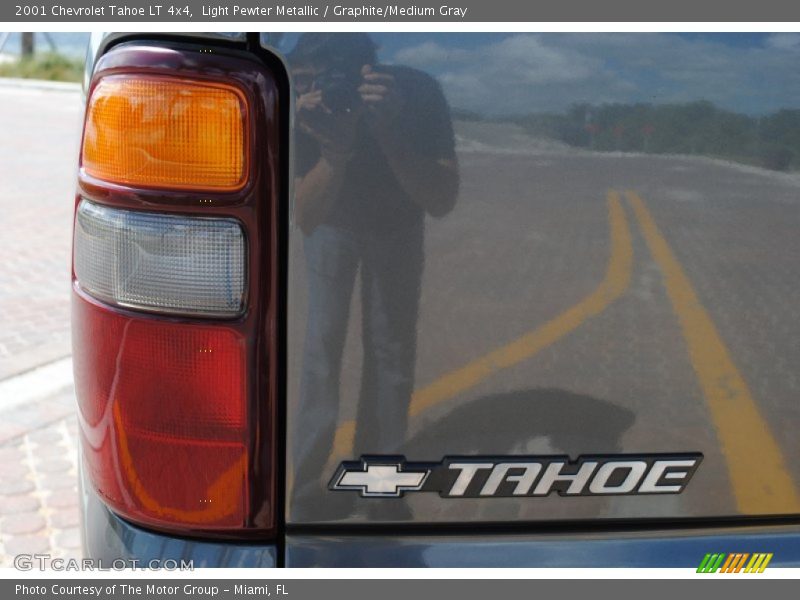 Light Pewter Metallic / Graphite/Medium Gray 2001 Chevrolet Tahoe LT 4x4