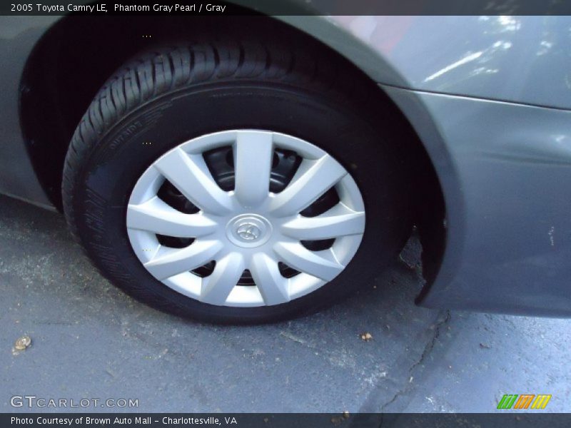 Phantom Gray Pearl / Gray 2005 Toyota Camry LE