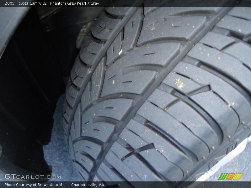 Phantom Gray Pearl / Gray 2005 Toyota Camry LE
