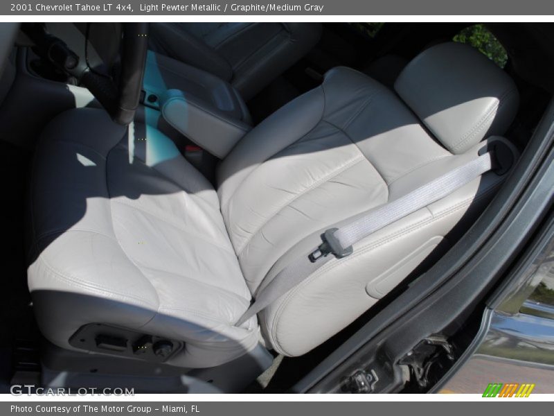 Light Pewter Metallic / Graphite/Medium Gray 2001 Chevrolet Tahoe LT 4x4