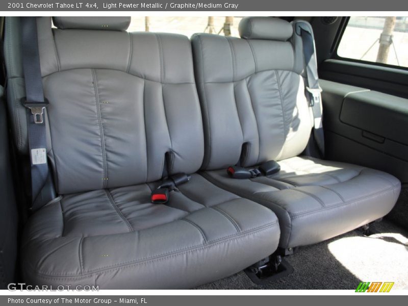 Light Pewter Metallic / Graphite/Medium Gray 2001 Chevrolet Tahoe LT 4x4