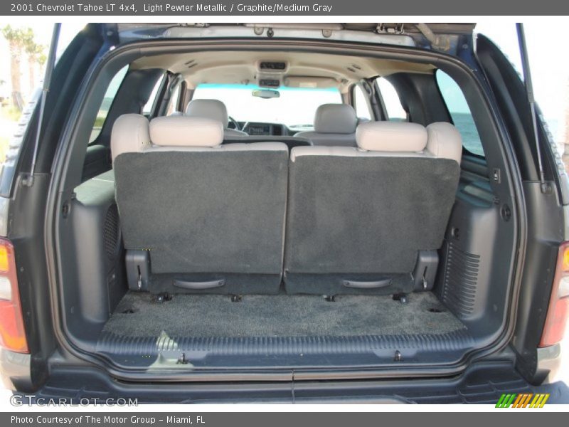 Light Pewter Metallic / Graphite/Medium Gray 2001 Chevrolet Tahoe LT 4x4