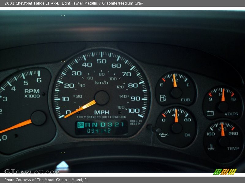 Light Pewter Metallic / Graphite/Medium Gray 2001 Chevrolet Tahoe LT 4x4