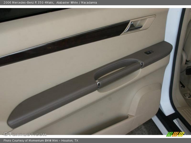 Alabaster White / Macadamia 2006 Mercedes-Benz R 350 4Matic