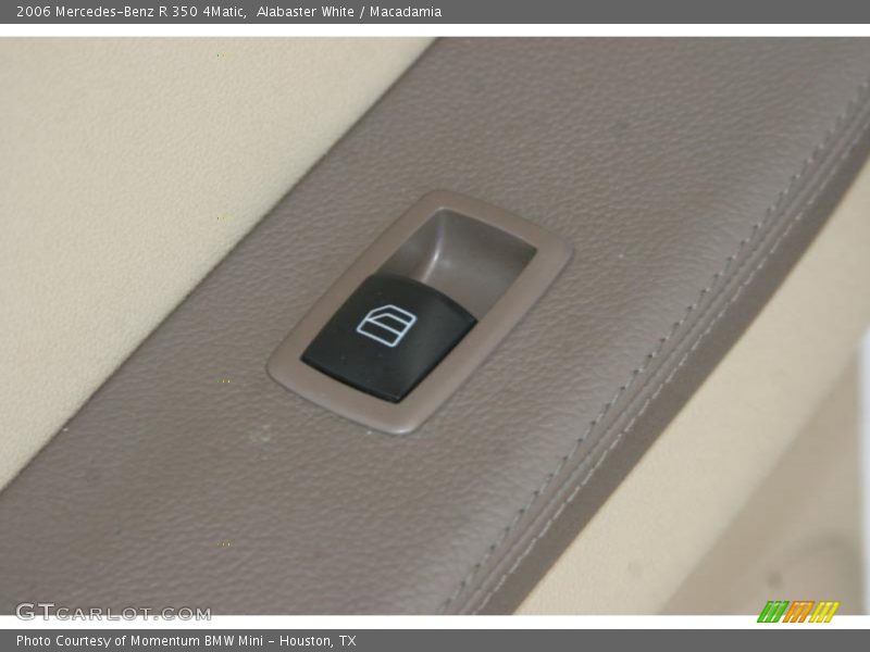 Alabaster White / Macadamia 2006 Mercedes-Benz R 350 4Matic