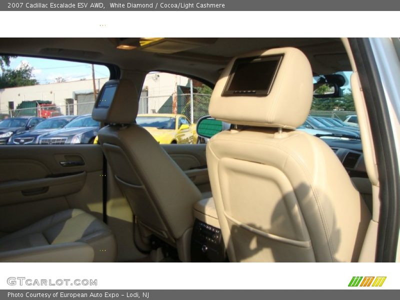 White Diamond / Cocoa/Light Cashmere 2007 Cadillac Escalade ESV AWD