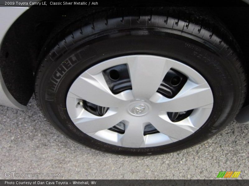 Classic Silver Metallic / Ash 2009 Toyota Camry LE