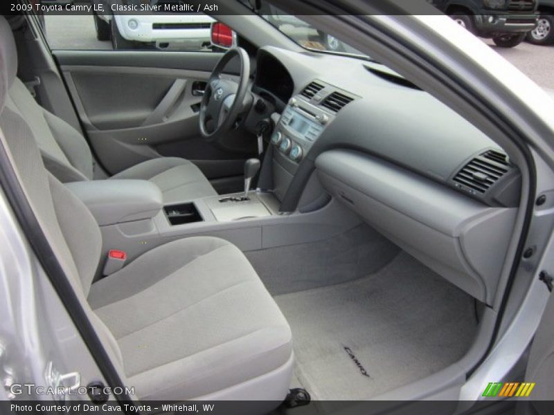 Classic Silver Metallic / Ash 2009 Toyota Camry LE