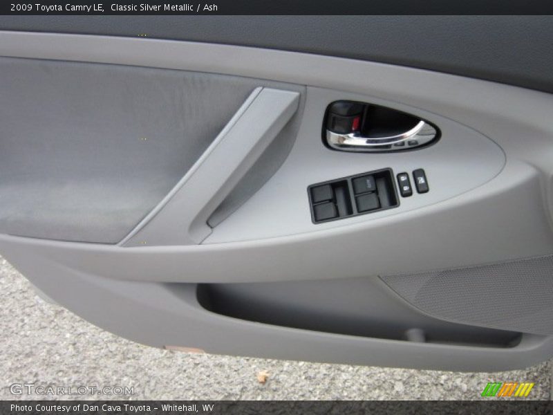 Classic Silver Metallic / Ash 2009 Toyota Camry LE