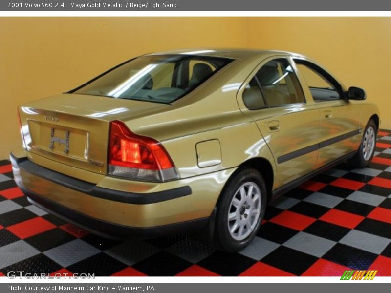 Maya Gold Metallic / Beige/Light Sand 2001 Volvo S60 2.4